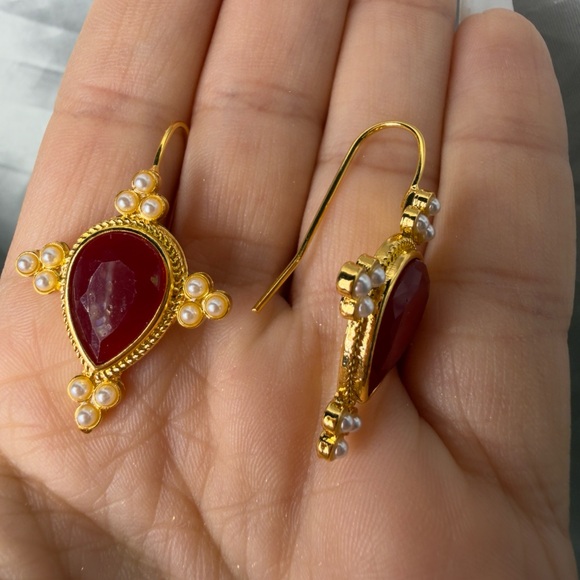 Vintage gold and Red Teardrop Earrings - Picture 6 of 8